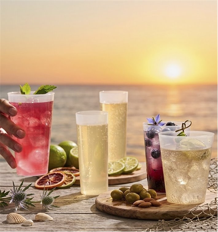 Przezroczysty kubek wielokrotnego użytku